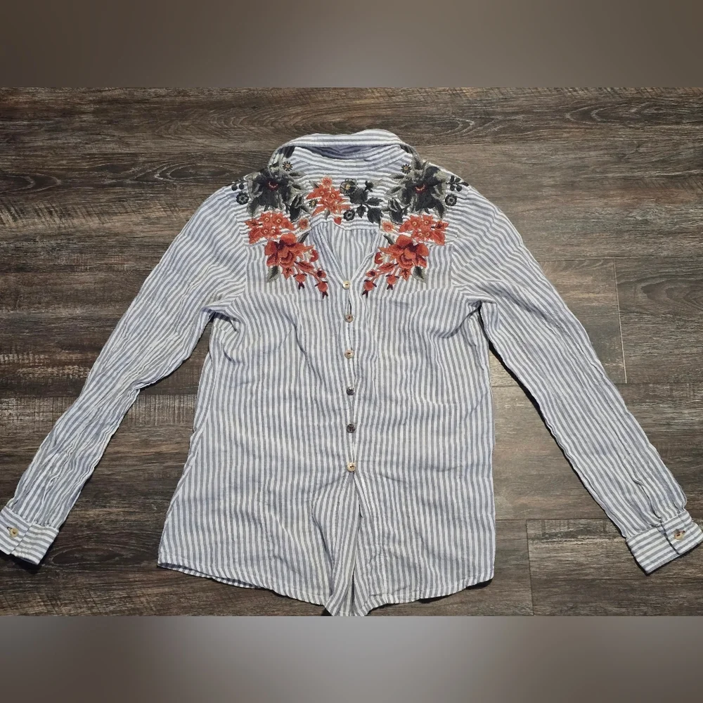 Johnny Was Workshop Button Down Shirt Lot of 2 Size Small - Picture 3 of 15